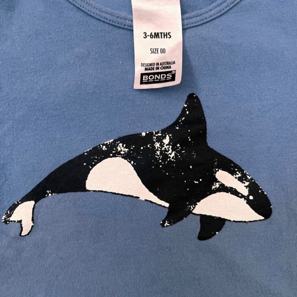 3-6m Bonds Whale Romper - Picture 2 of 2